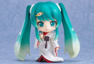 Nendoroid Snow Hatsune Miku Strawberry White Kimono Ver.